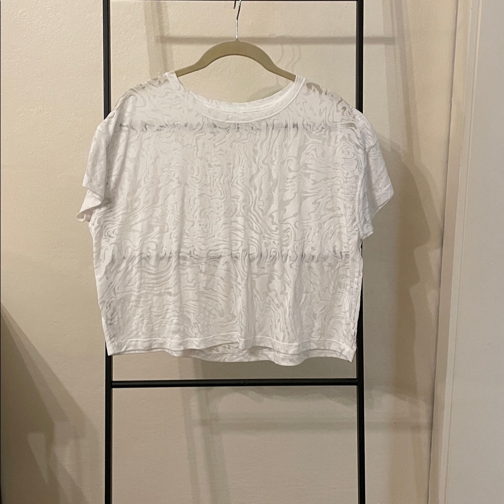 Lululemon sheer crop tee